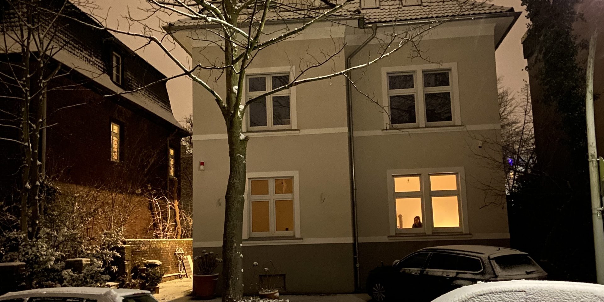 C6C49DFE-16B4-4EB1-AE00-126617CBF8A5 Unser Haus im ersten Schnee