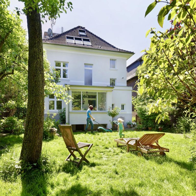 0FADC7C7-3BEB-4441-8CEB-2461F1380DB3 Garten Stadtvilla