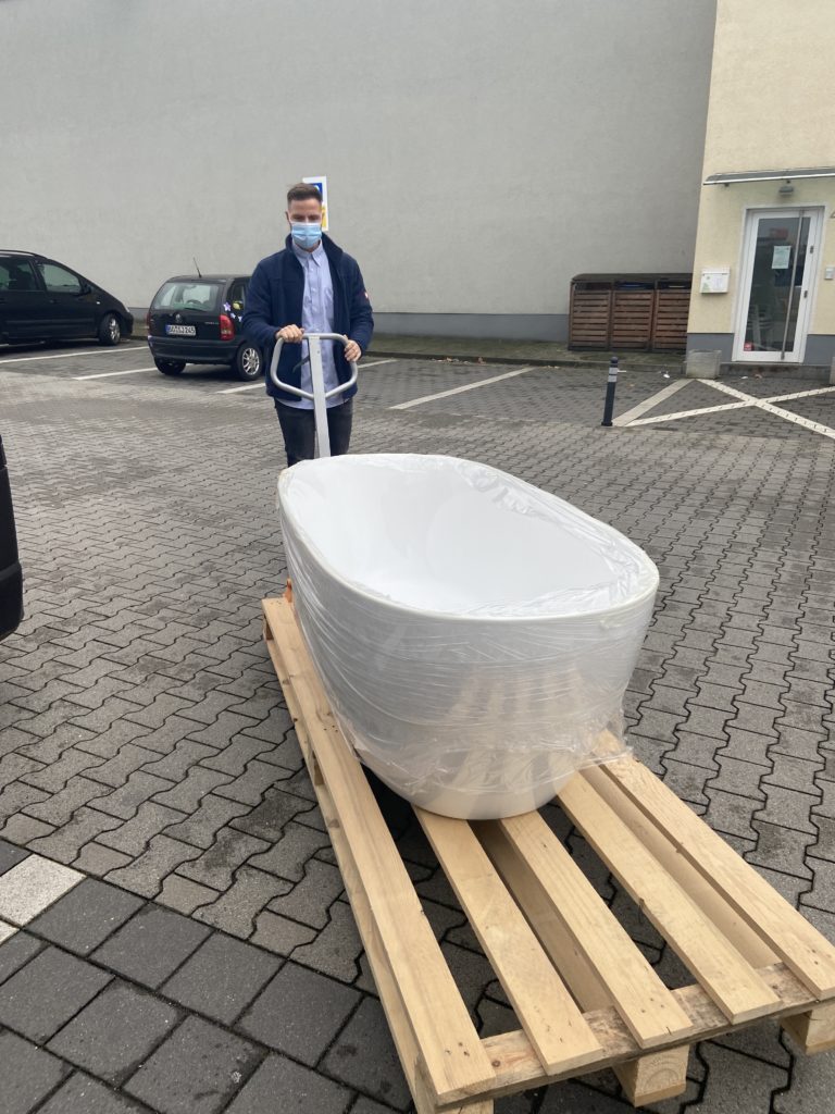 Freistehende Badewanne von Megabad in Bochum